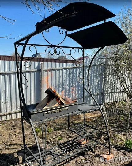 Мангальная зона с крышей