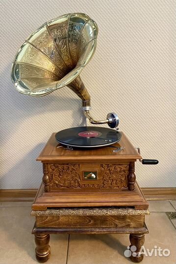 Патефон граммофон His master's voice