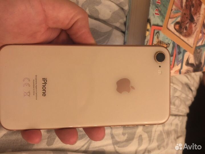 Телефон iPhone 8 64 gb
