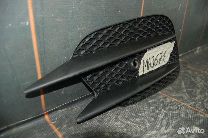 Заглушка бампера переднего левая - Mercedes-Benz