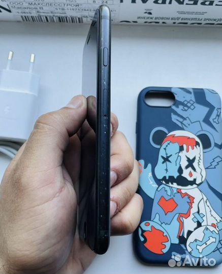 iPhone SE (2020), 128 ГБ