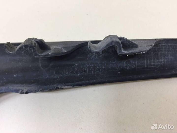 Накладка лобового стекла Renault Logan 2 2014