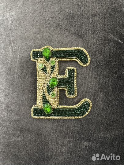 Брошь из бисера