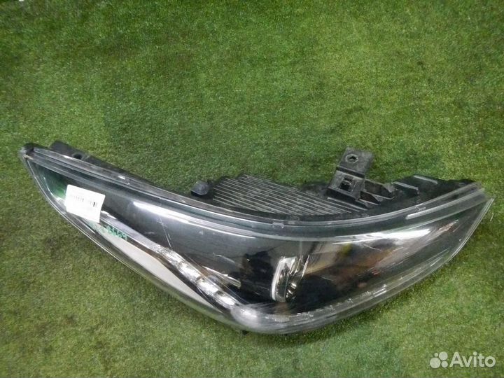 Фара правая Hyundai Solaris