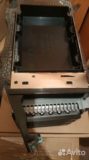 Новые корзины Intel 4xscsi AXX4scsidb