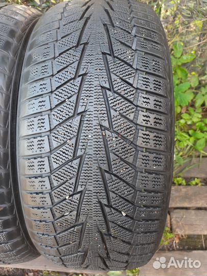Hankook Winter I'Cept iZ 2 W616 225/50 R17