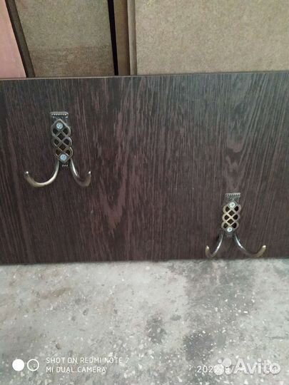 Вешалка для одежды настенная