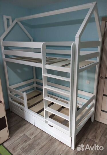 Кровать двухъярусная (кроватка-домик )
