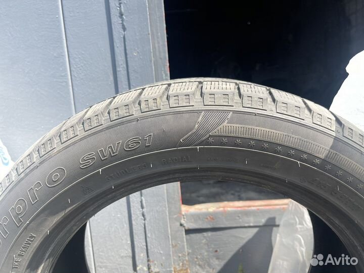 Winter Tact WT 80 215/105 R17 94H