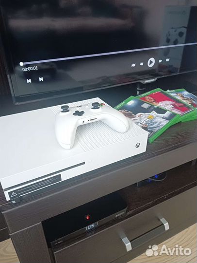 Xbox One s
