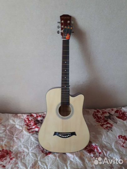 Акустическая гитара