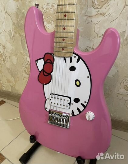 Fender Squier Hello Kitty электрогитара