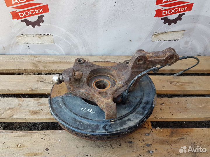 Кулак передний правый Renault Duster 1 F4RA 2L 4WD