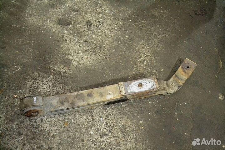 Полурессора ведущего моста, левая renault trucks M