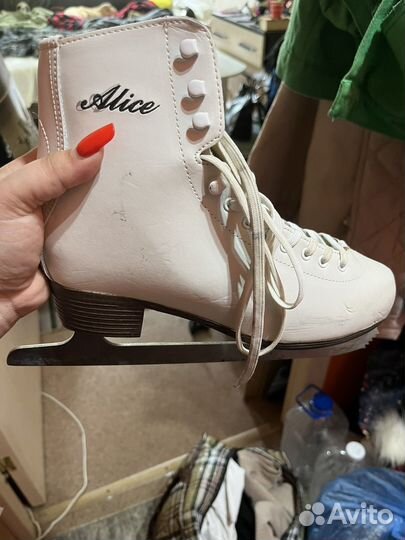 Коньки фигурные