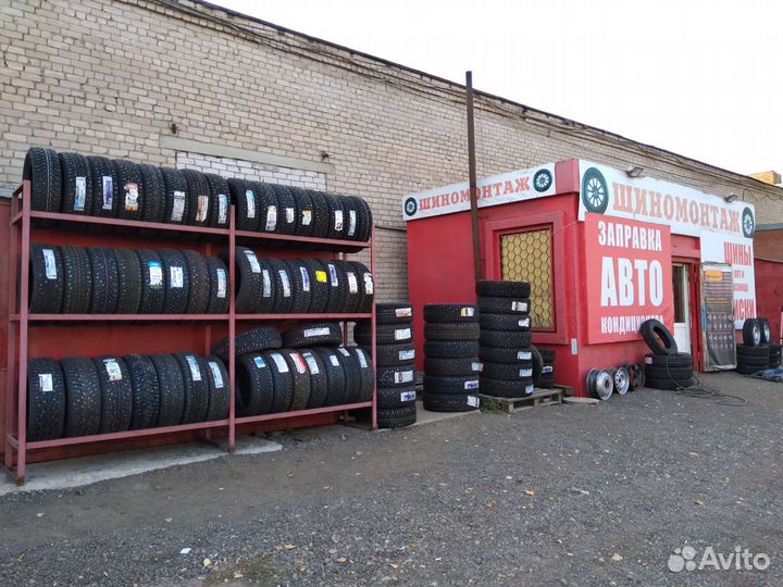 Kormoran Stud 2 215/50 R17