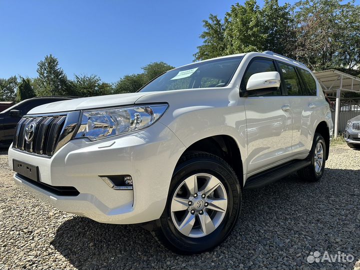 Toyota Land Cruiser Prado 2.8 AT, 2022, 35 км