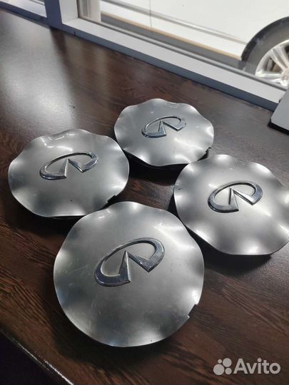 Колпачки на литые диски Infiniti