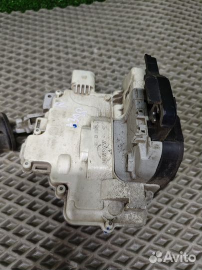 Замок передней правой двери audi A3 8P