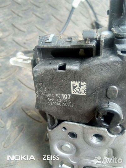 Замок двери задний правый Peugeot 308