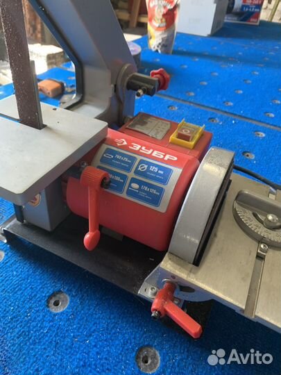 Шлифовочная машинка зубр