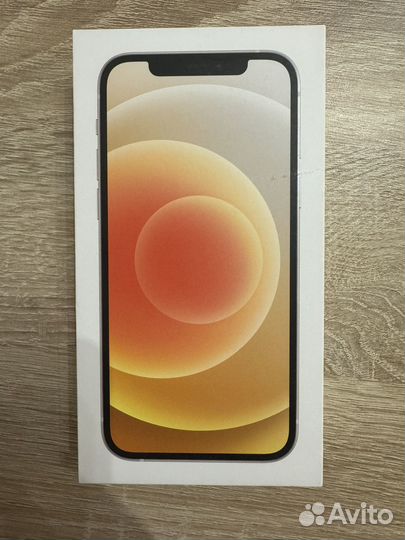 iPhone 12, 64 ГБ