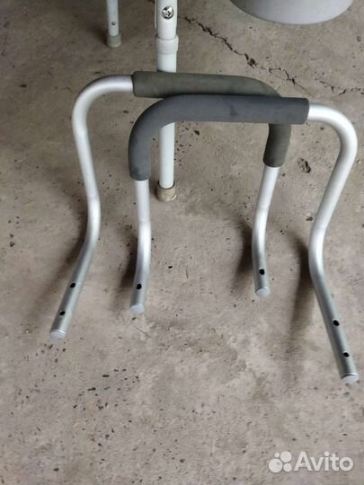 Поручни для инвалидов в туалет и в ванную