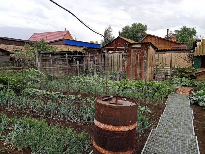 Дом 58 м² на участке 4 сот.