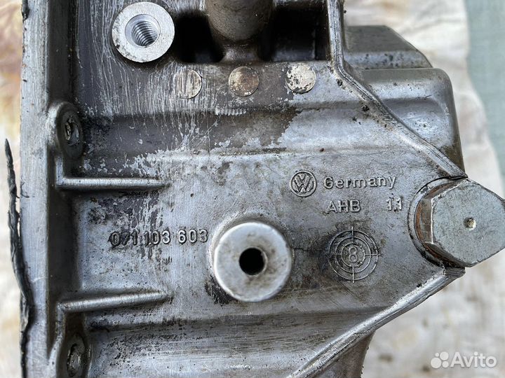 Поддон масляный VW Passat B5 VR5 AGZ 2.3 99г