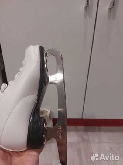 Коньки фигурные детские 30 размер