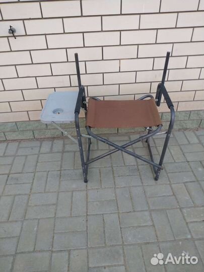 Большой складной стул со столиком для отдыха
