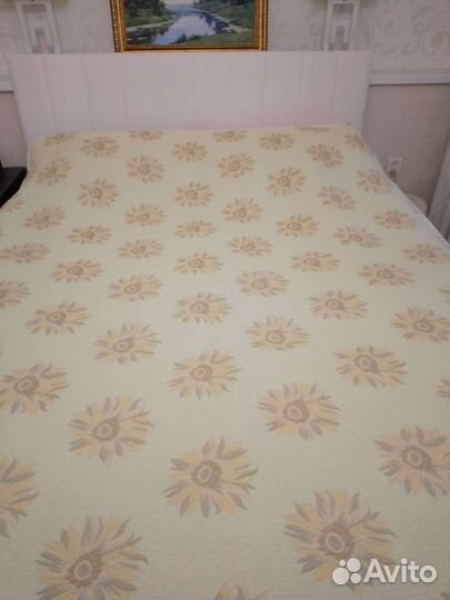 Покрывало на кровать или диван