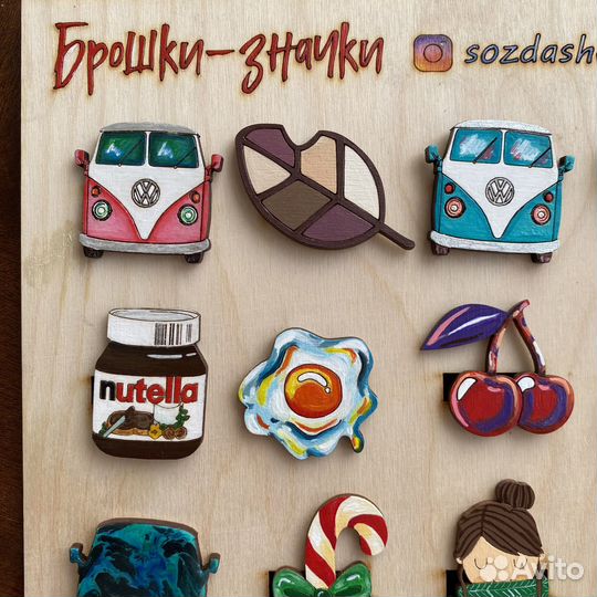 Деревянная брошь значок авторская ручной работы