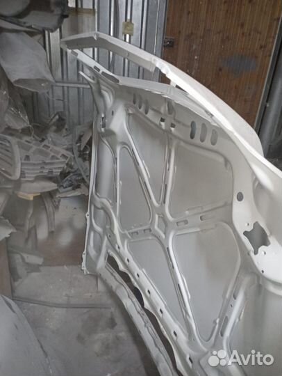 Капот мерседес w210-классик,цвет перламутр-белый