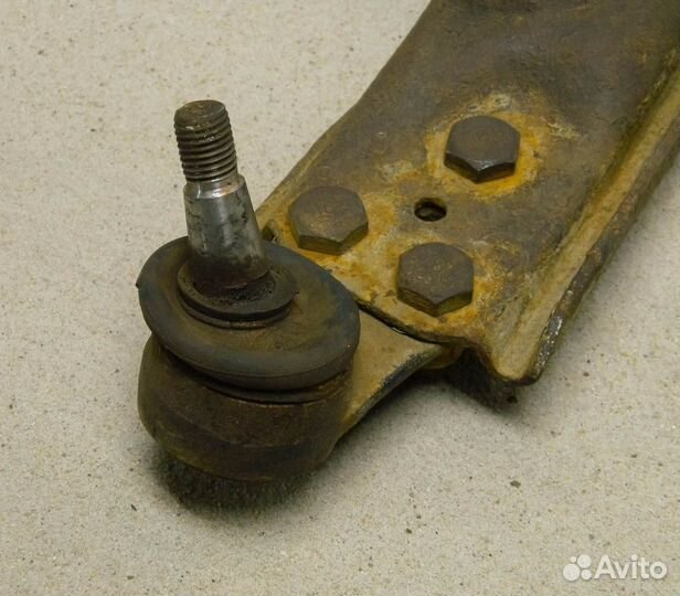 Рычаг передний правый Daewoo Nexia