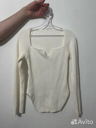 Кофта с квадратным вырезом