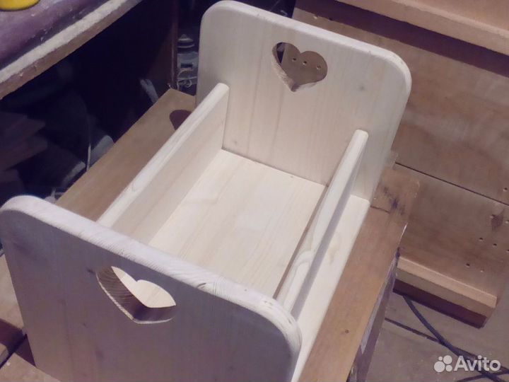 Детская кроватка для кукол