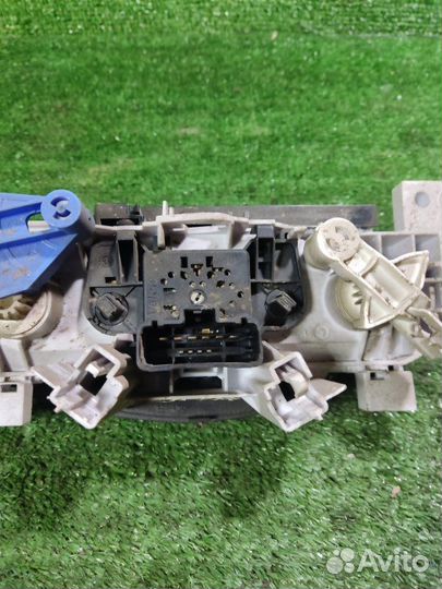 Блок управления печкой Renault Logan