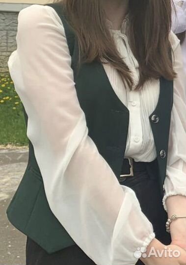 Школьный жилет зеленый