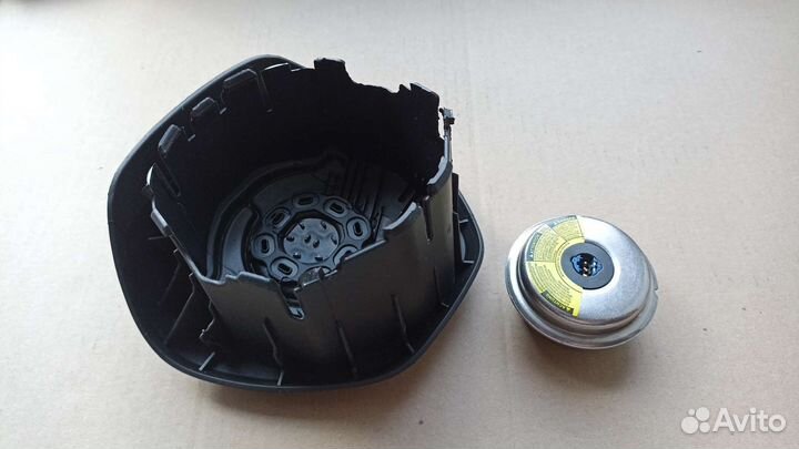 Крышка + пиропатрон руля airbag Volkswagen Golf 7