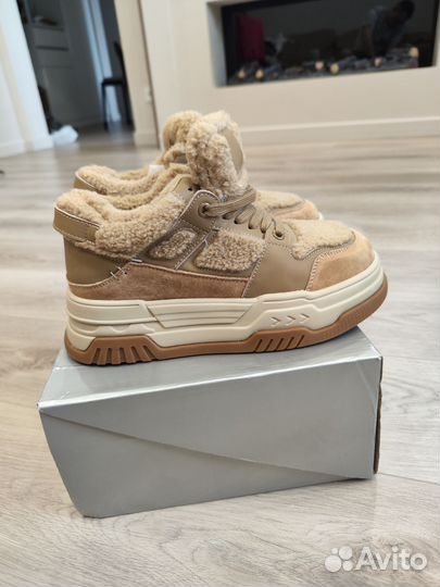 Кроссовки зимние женские 38 размер