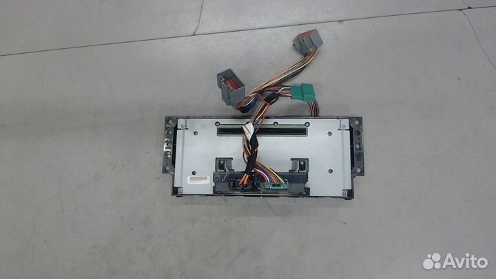 Панель управления магнитолой Land Rover Freelander