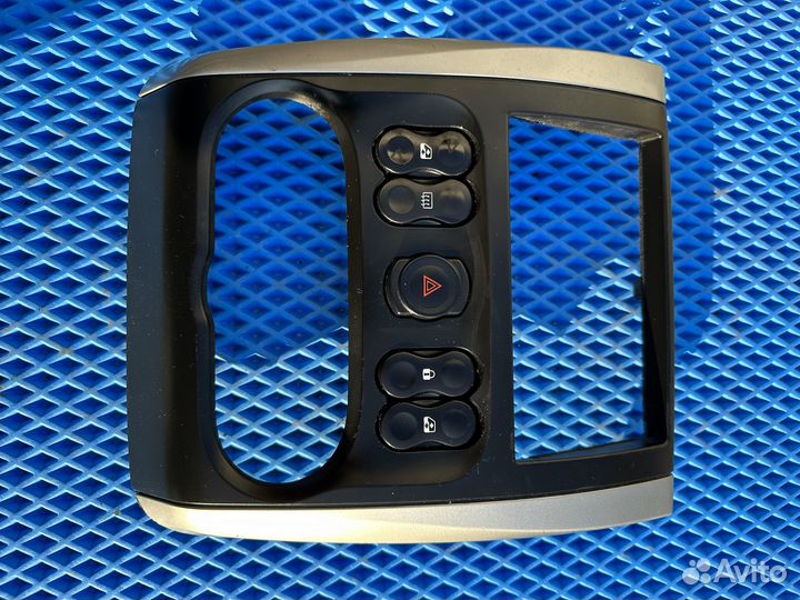 Накладка центральной консоли Nissan Almera g15