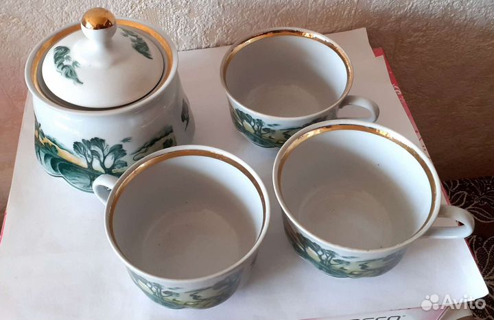 Сахарница и три чашки. СССР