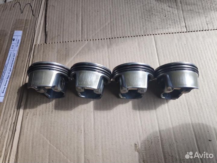 Поршень бензин w171 SLK-class 272.942 2006