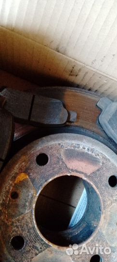 Тормозные диски и колодки лансер9