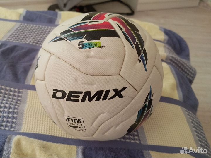 Мяч demix