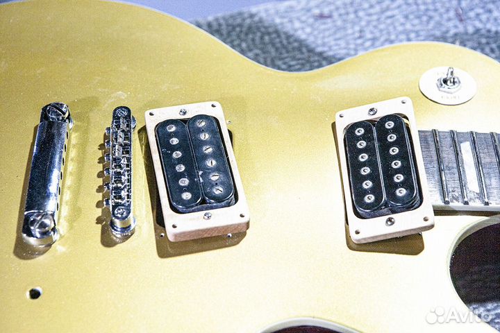 Электрогитара