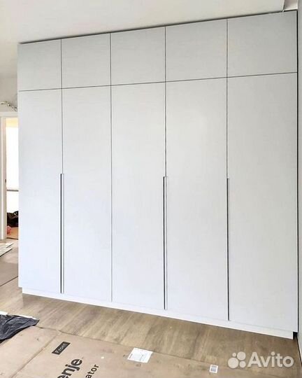 Шкаф распашной/ Шкаф