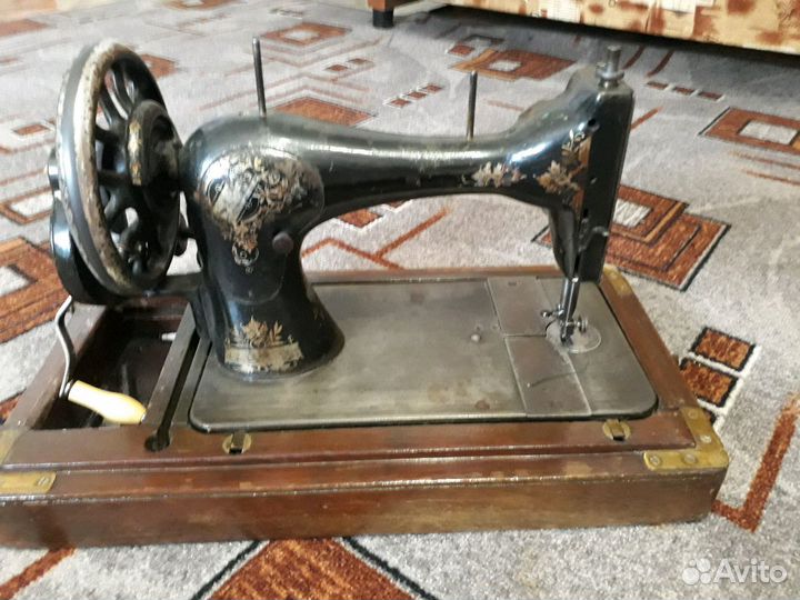 Швейная машина Singer